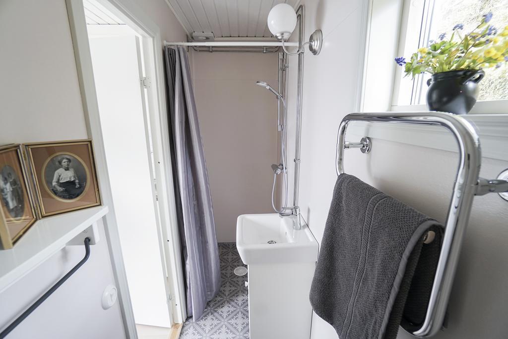 Anfasteröd Gårdsvik - Badstugorna Ljungskile Exteriör bild